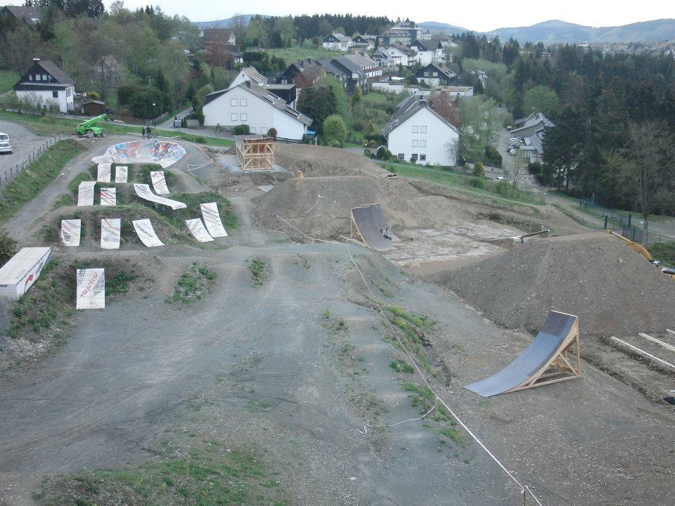 Bikepark Winterberg: Bau der Red Bull Berg Line