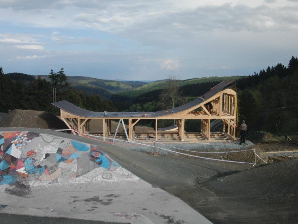 Bikepark Winterberg: Bau der Red Bull Berg Line