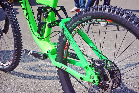 Charakteristisch: 4x4 Hinterbau