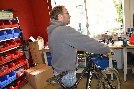 shop opening - first "patient" rollin in