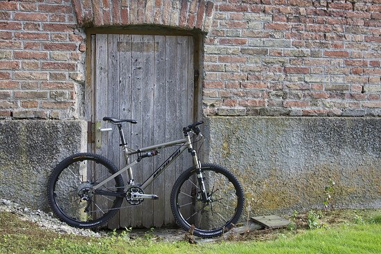 simplicity - barn door 'n bike