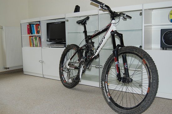 Ghost ERT 9000  Wohnzimmer-Deko