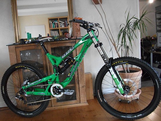 Intense Green Monster Teamedition 005