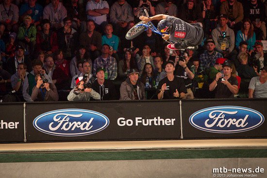 Megahoher Barspin Air: Daniel Sandoval