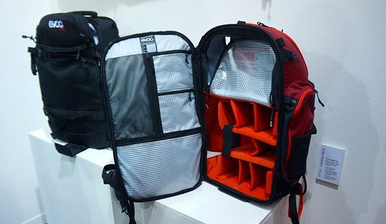 Der Rücken lässt sich vollständig öffnen.