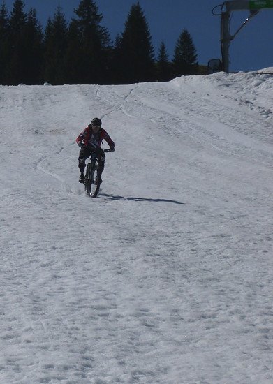 MB Piste32