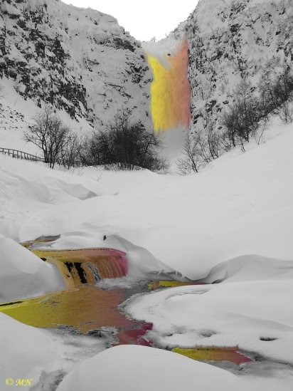 Regenbogenwasserfall2kl