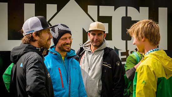 Freischwimmer Manfred Stromberg unterhält sein Publikum mit der überaus amüsanten Geschichte seines Badetags.