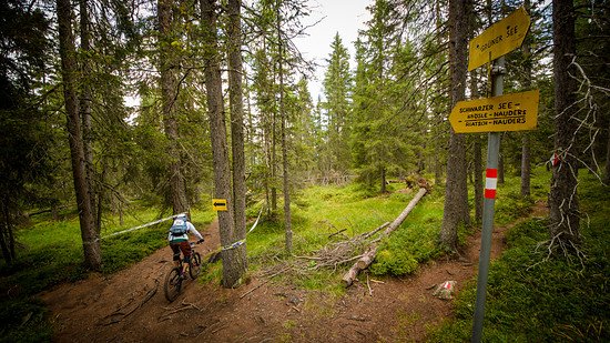 Von See zu See: das Ziel von Etappe 2 erreichten die Teilnehmer am "Schwarzen See".
