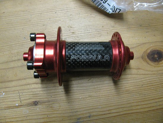 Formula Carbonio FrontHub 01