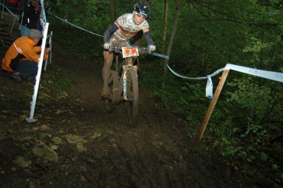 Sabine Spitz im Downhill