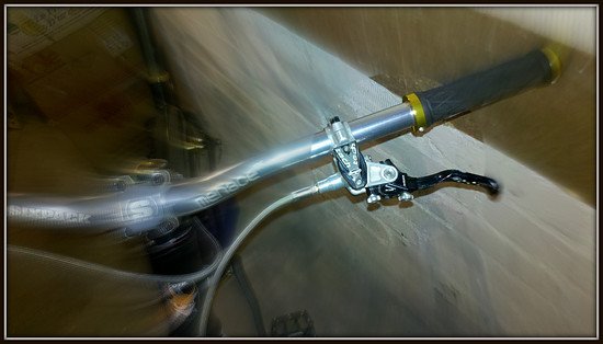 Cotic BFe Cockpit (2)