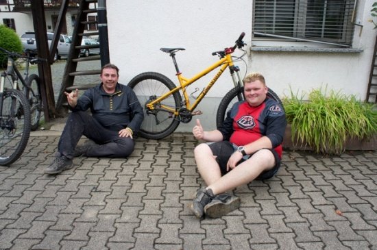 überglücklich und geschafft