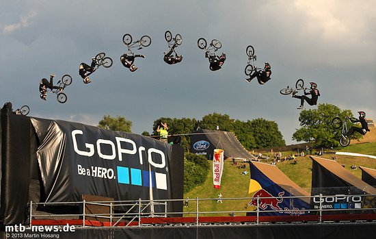 b Backflip Doublewhip mit Sahne!