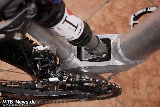 Der untere Umlenkhebel wirkt sich vor allem auf die Endprogression aus