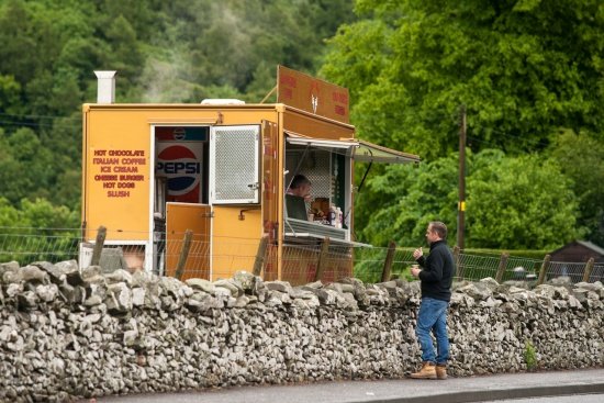 Imbiss hinter Gittern
