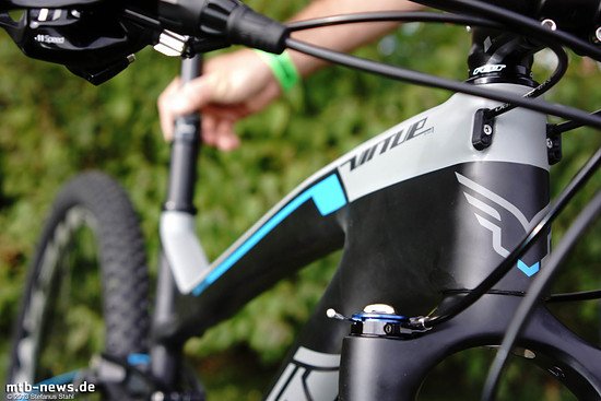 Integrierte Kabelführung noch mit provisorischen Eingängen