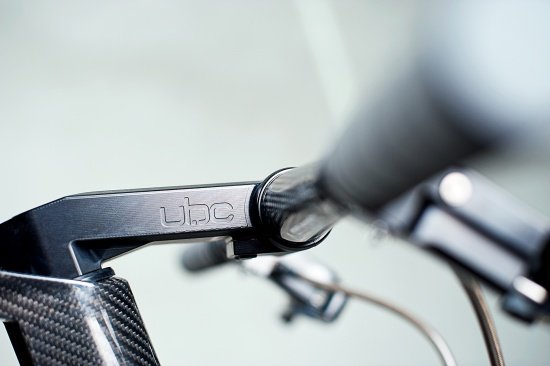 Den Vorbau fräst man selbst - weil man keinen passenden fand. 