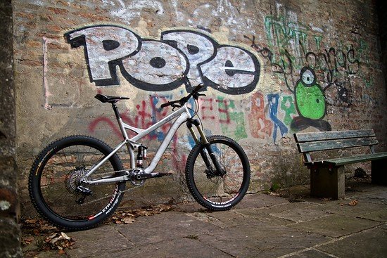 Specialized Pitch Pope-Edition