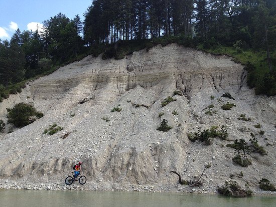 Da war vor zwei Monaten noch ein Uferweg...