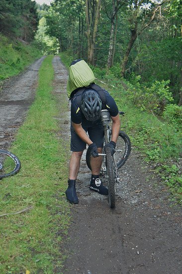 Reifendecke gerissen