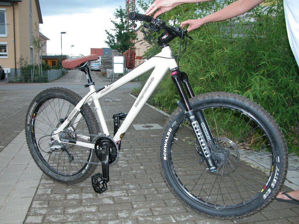Foto Rocky Mountain Flow 3.0 MTB News
