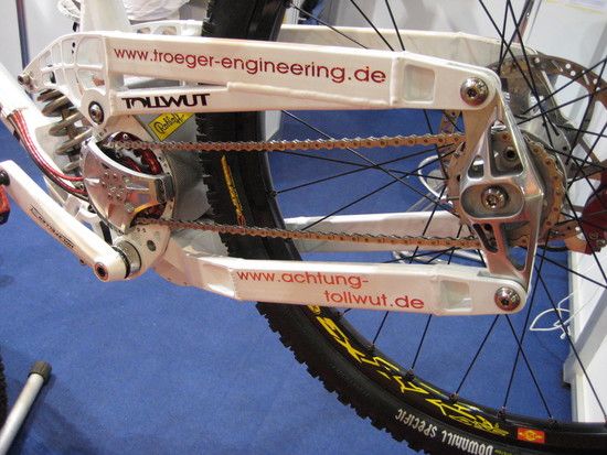 Eurobike 2009 - Rohloffstand - sekundär Antrieb links