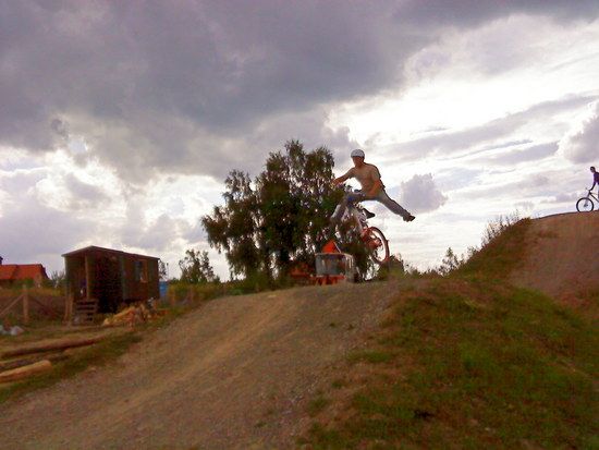 Cross up no foot!