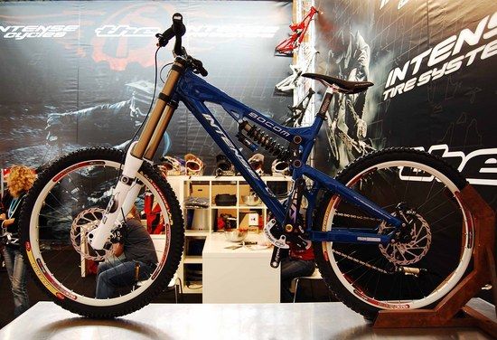 EB2008 / Intense socom