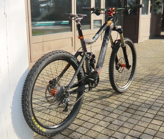 GiantReignX 2012-5