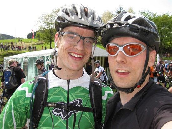 Karsten und Hendrik, schon grinsend im Ziel