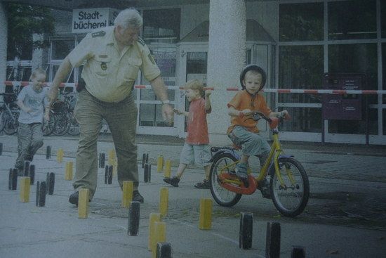 rechts sehr richtig, links falsch