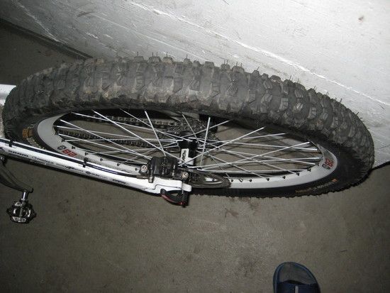 Syncros DS 28/DT aerolite/DT Swiss 240s thru bolt-1845g ohne RWS