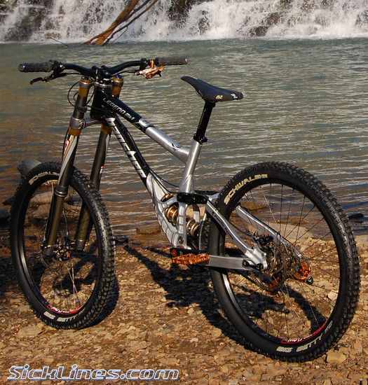 banshee legend orange2