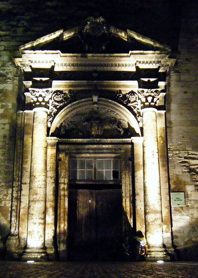 114Avignonolddoor