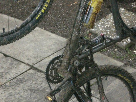 commencal002
