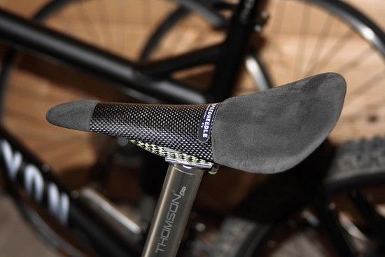 Tune Speedneedle Alcantara