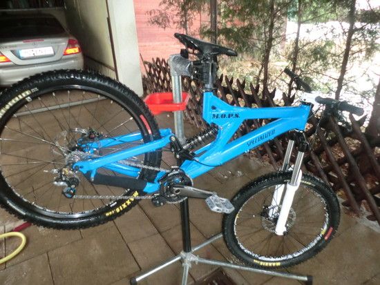 SPECIALIZED