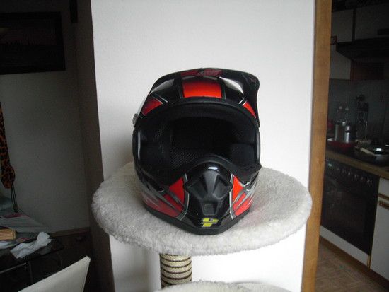 Helm vorne