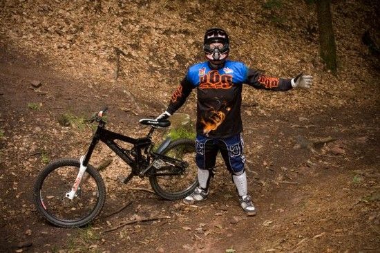 Downhill dennis stefan 001-102 600 399