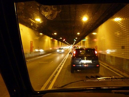 P1000127 Elbtunnel 120810