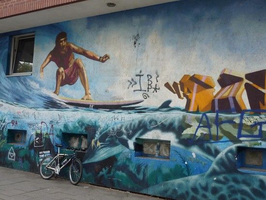 P1000164 MB4 grafitty 140810
