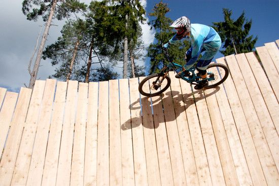 surfing the wall