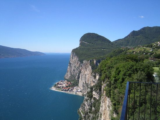 Blick von der Schauder-Terrasse hinunter nach Campione