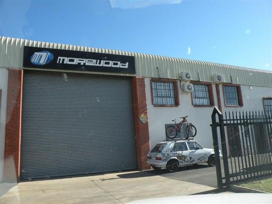 moewood outside