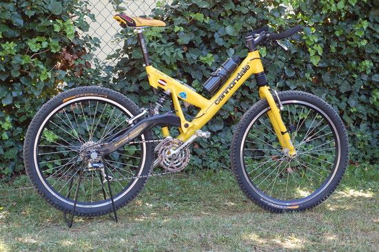 SuperV900Carbon1259936488
