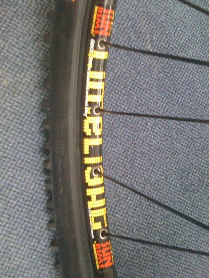 SUN Limelight + SUN FLEA + Sapim Messer = 590 gr.
