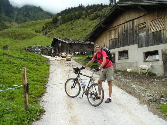 aufi (östr.) = aufwärts = Richtung Farmkehr Alm
