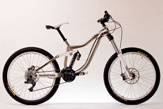 Kona Operator FR 2011