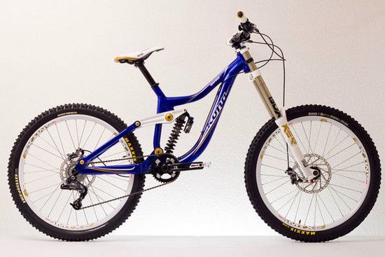 Kona Operator DH 2011